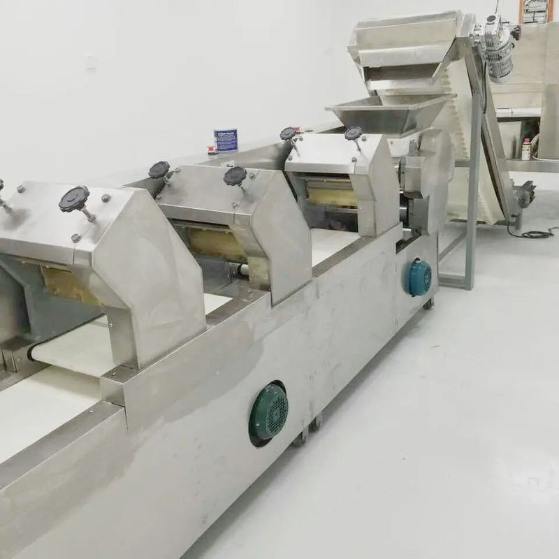 Macchine per la fabbricazione di noodle multifunzione 300 kg/h Capacità di produzione Componenti del motore
